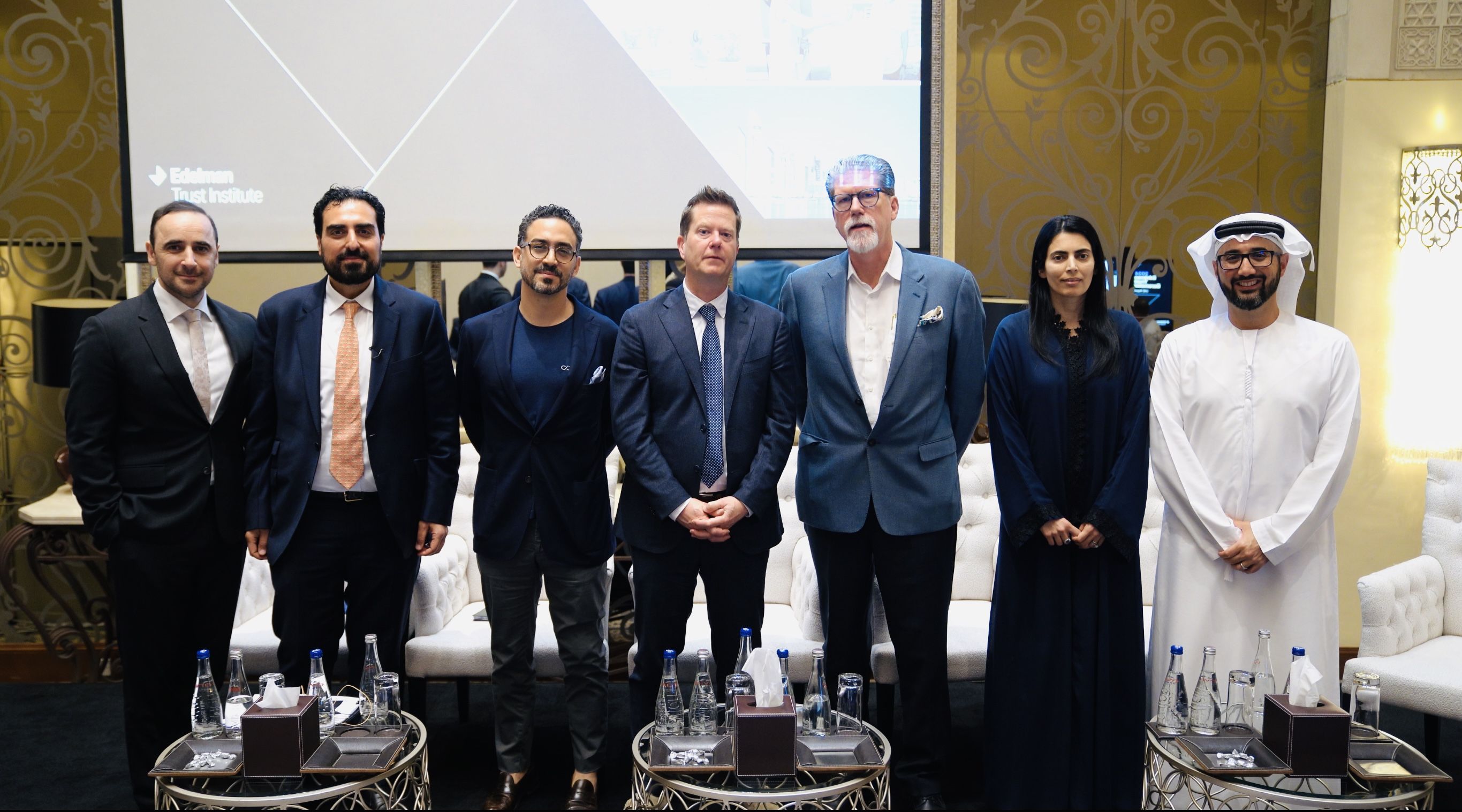 الإمارات من أكثر الدول ثقة على مستوى العالم