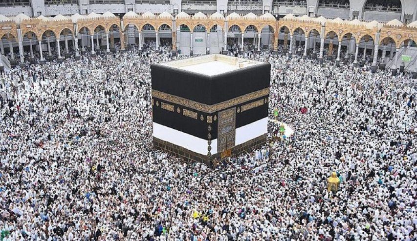 تنبيه هام .. منع دخول حقائب السفر وجوالين المياة والأكل غير المصرح به للمسجد الحرام