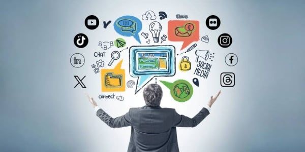 الحياة بدون «سوشيال ميديا».. هل يمكن أن نعيش من دون هذا الضجيج الرقمي؟