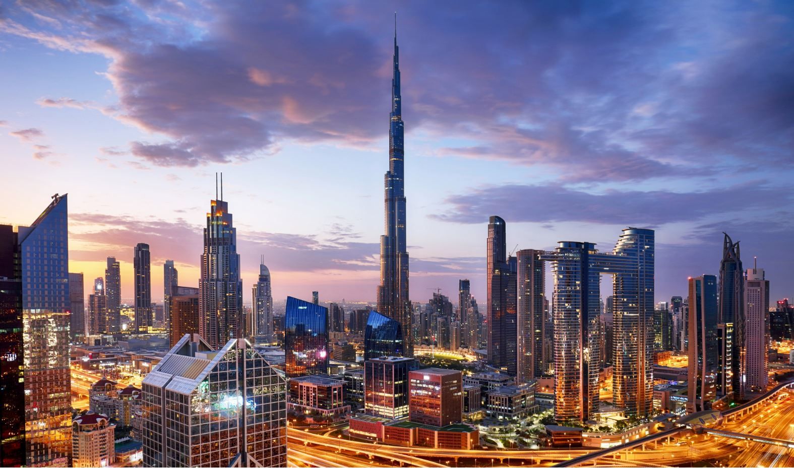 «موديز» ترفع توقعات نمو اقتصاد الإمارات إلى 4.6% في 2024