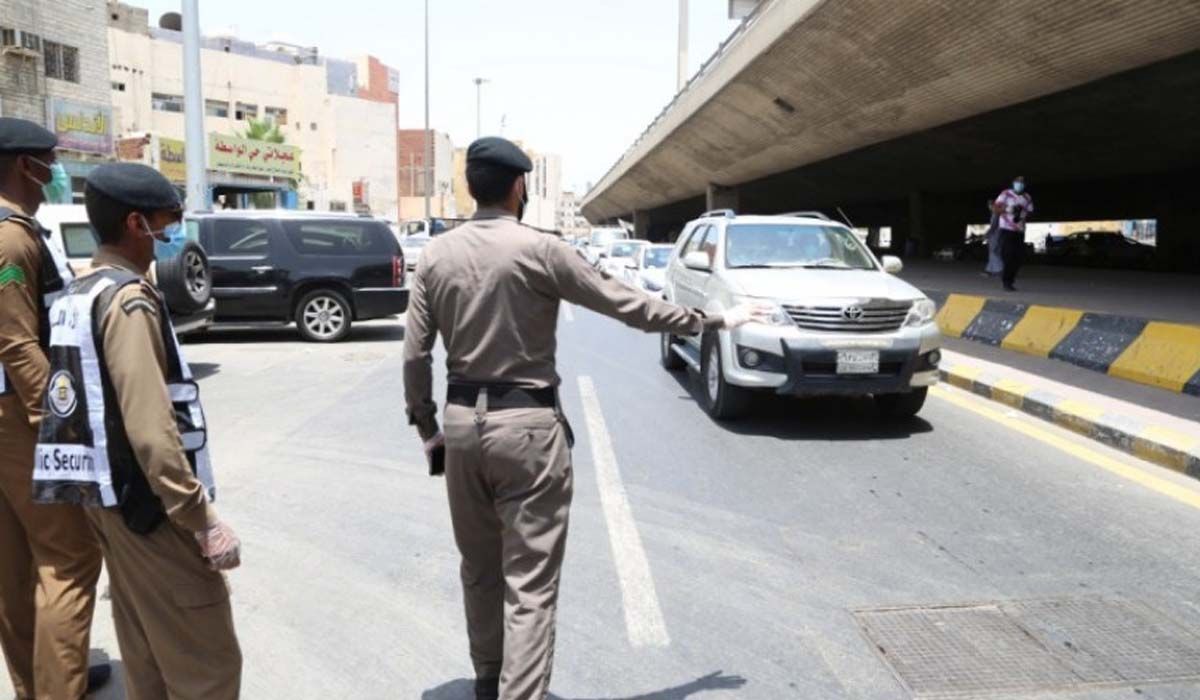 كم مخالفة تغيير لون السيارة في السعودية 2024 وطريقة الاستعلام عنها