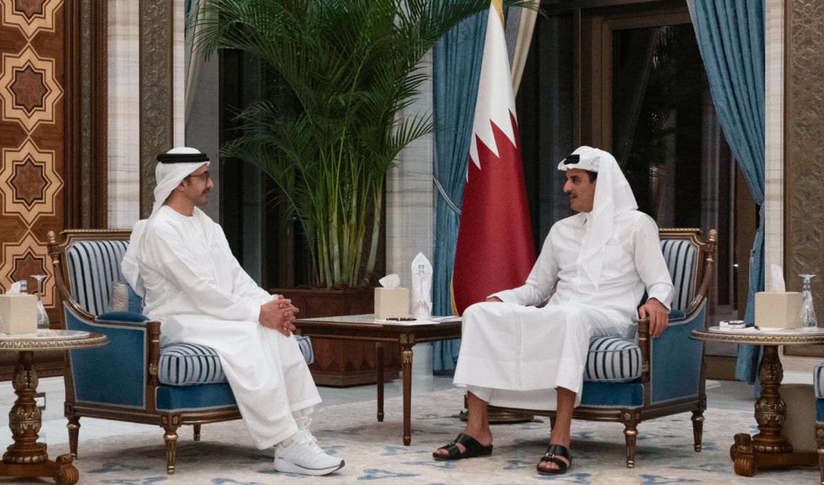 سمو الأمير يستقبل وزير الخارجية الإماراتي