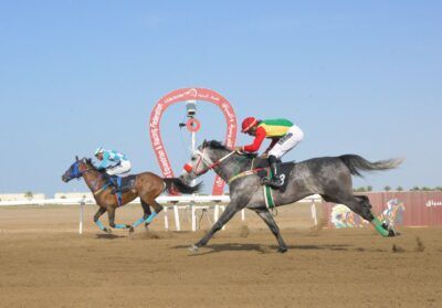 ختام ناجح لموسم سباقات الخيل بمضمار الرحبة ببركاء