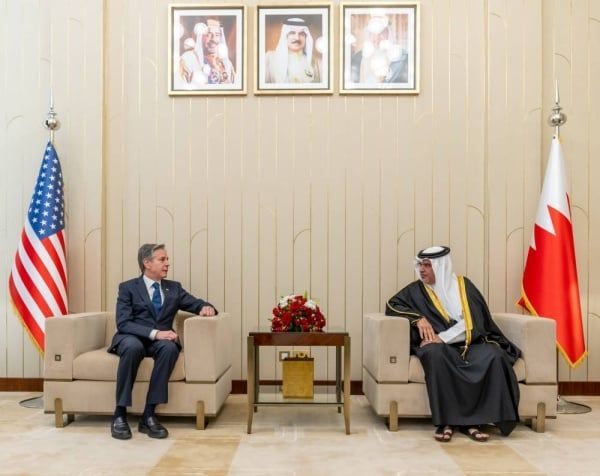 بحث مع بلينكن مستجدات الأوضاع في غزة.. ولي العهد رئيس الوزراء: موقف البحرين ثابت بدعم الحقوق المشروعة للشعب الفلسطيني