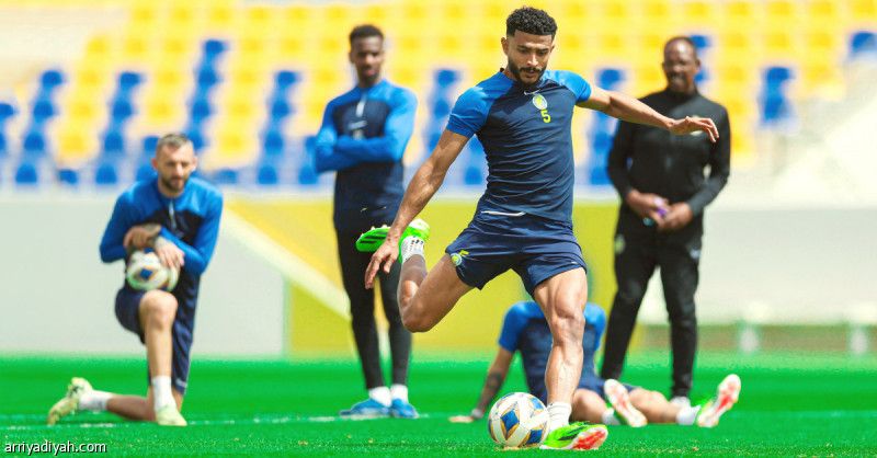 العمري خارج حسابات «السوبر» أمام الهلال