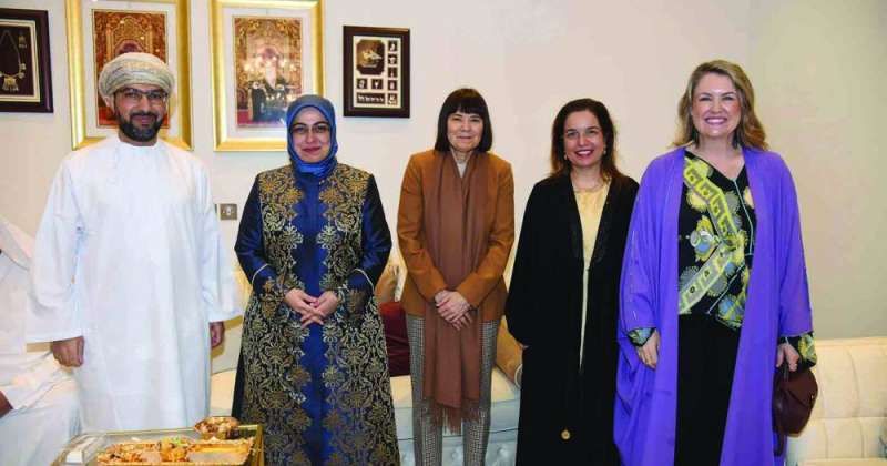 سفير عُمان: «ديبلوماسية الديوانية» تنتشر بين السفراء