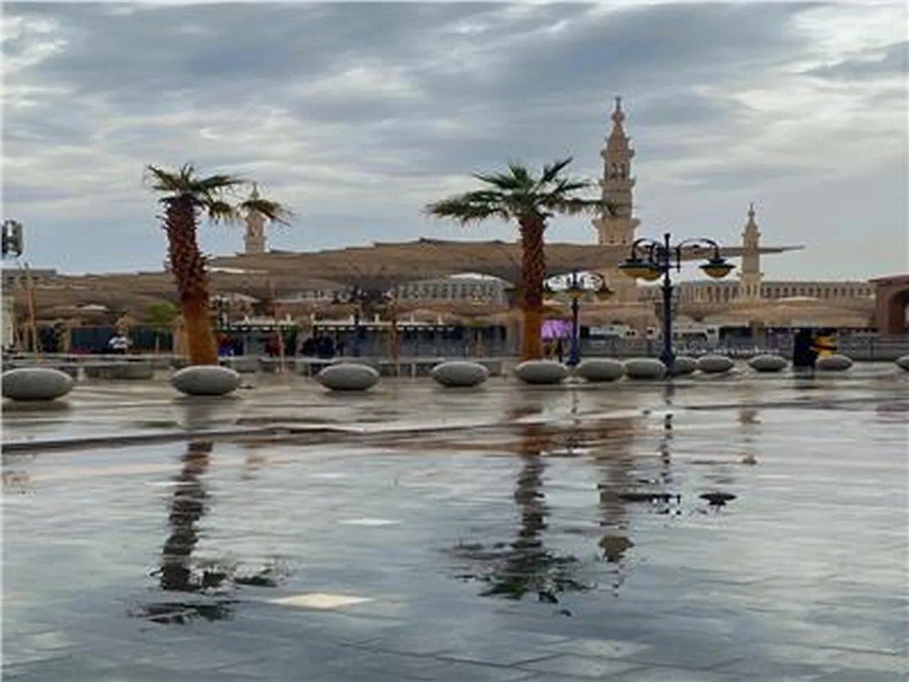 أمطار غزيرة وصواعق رعدية على معظم مناطق المملكة حتى صباح يوم الخميس الموافق 11 رمضان