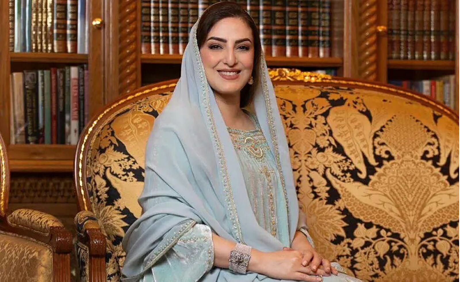 السّيدةُ الجليلةُ توجّه التهنئة بمناسبة ⁧‫يوم الأمّ‬⁩