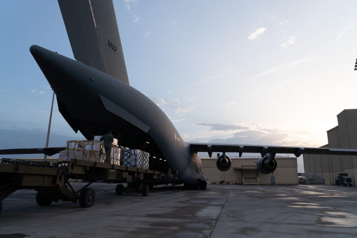 طائرتان قطريتان تصلان إلى مدينة بورتسودان السودانية تحملان مساعدات ضمن الجسر الجوي