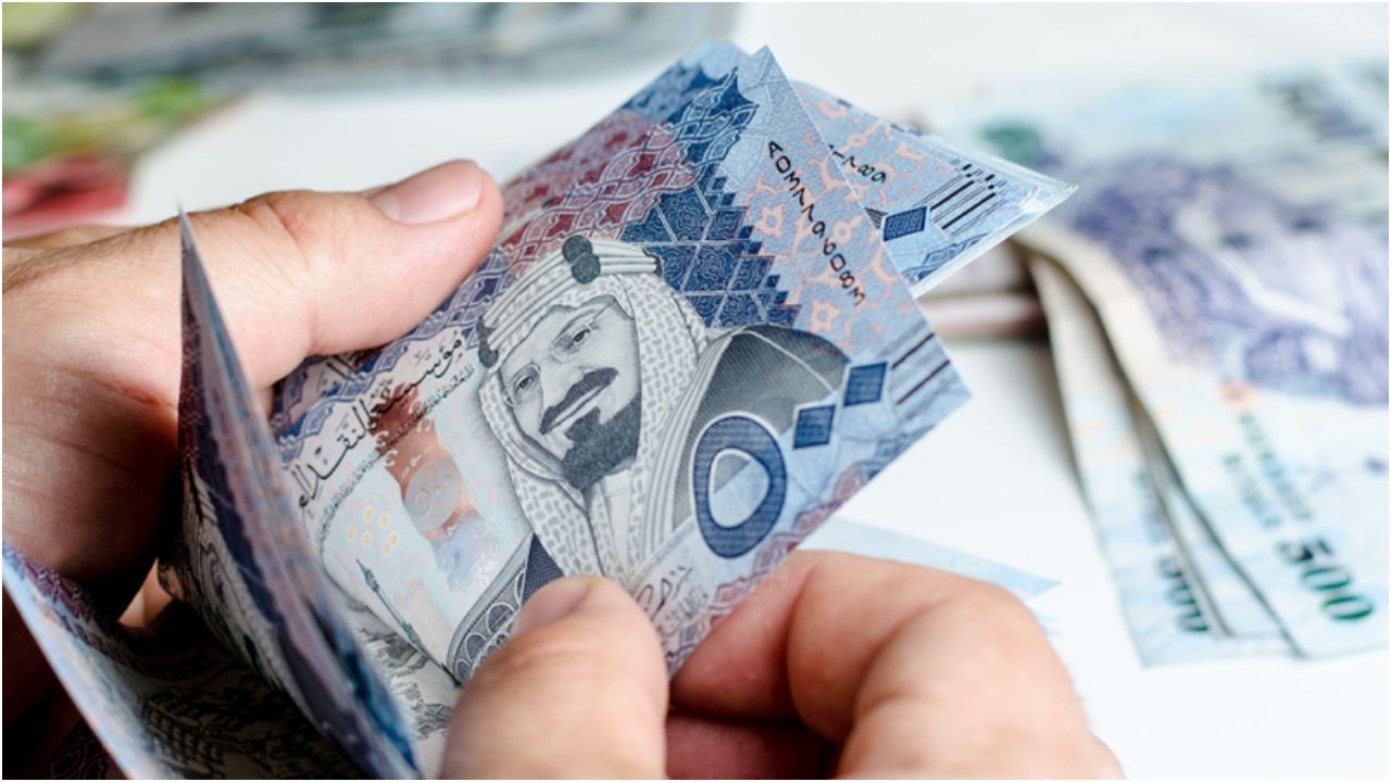 زيادة كبيرة على رواتب الموظفين في السعودية بنسبة غير مسبوقة ستصرف في هذا الموعد