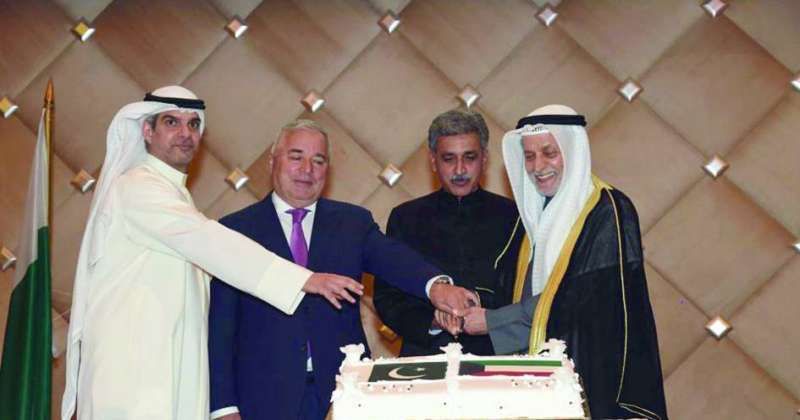 آمر القوة البرية: نعمل على اتفاقيات مع باكستان