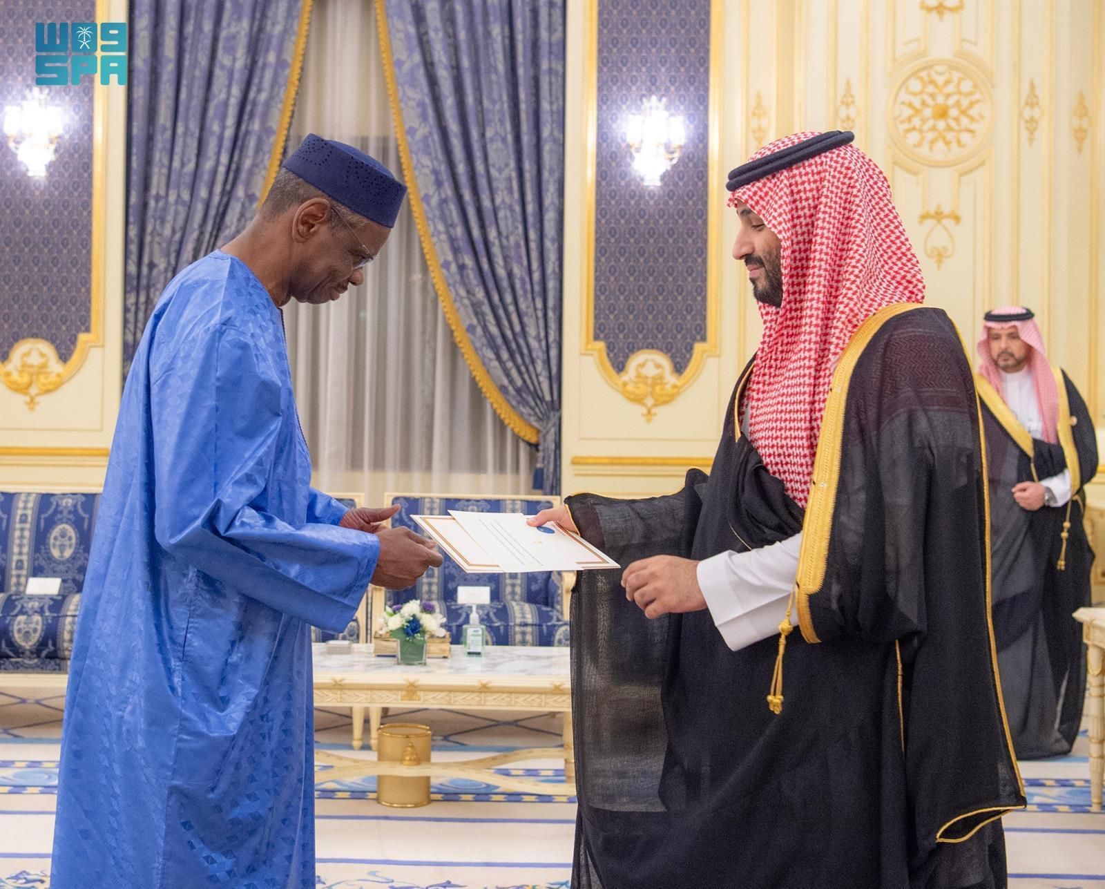 نيابة عن خادم الحرمين الشريفين.. سمو ولي العهد يتسلم أوراق اعتماد السفراء الجدد لعدد من الدول الشقيقة والصديقة المعينين لدى المملكة