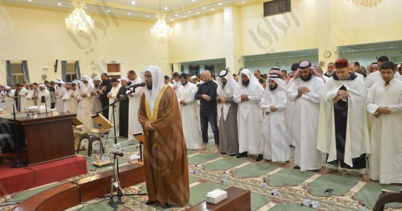 مركز عقلة الظفيري الرمضاني استقبل المتهجدين في الليلة الحادية والعشرين