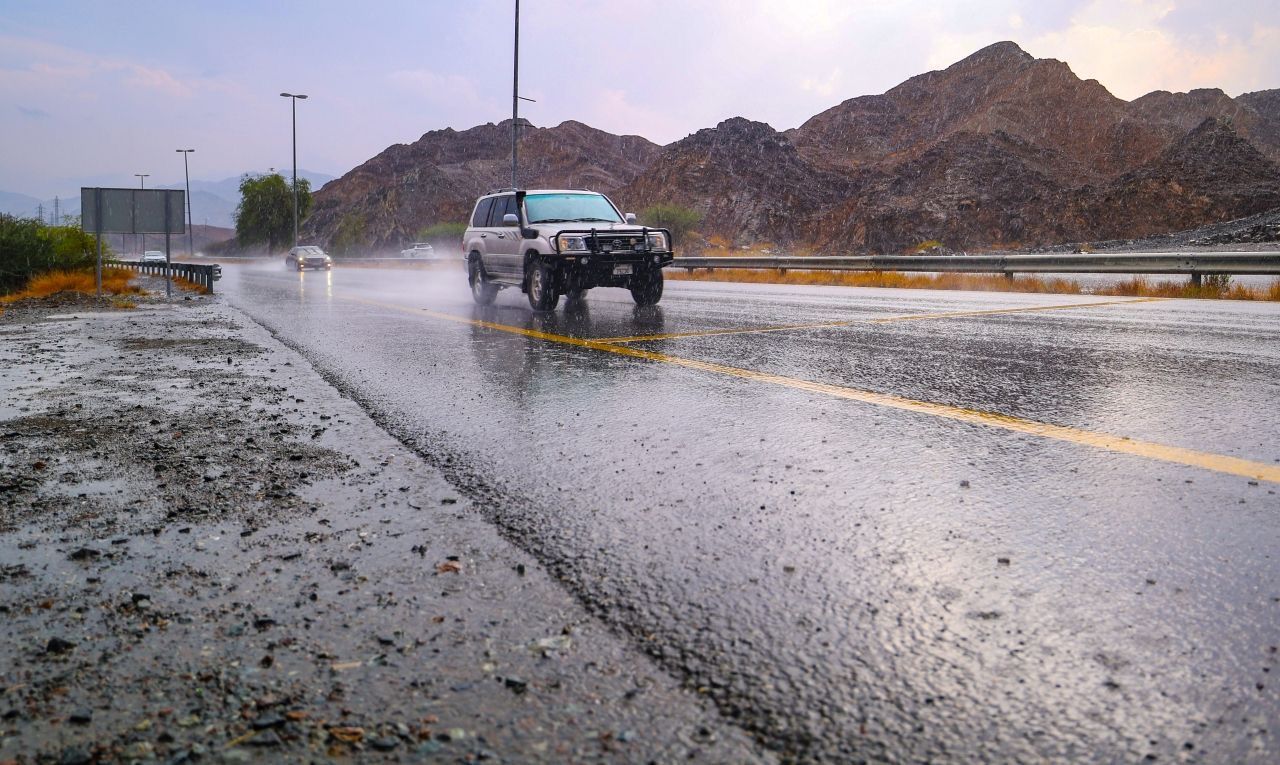 هطول أمطار خفيفة على بعض الولايات