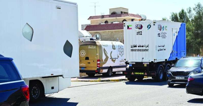 أحد المولدات أمام لجنة من اللجان (تصوير أسعد عبدالله)