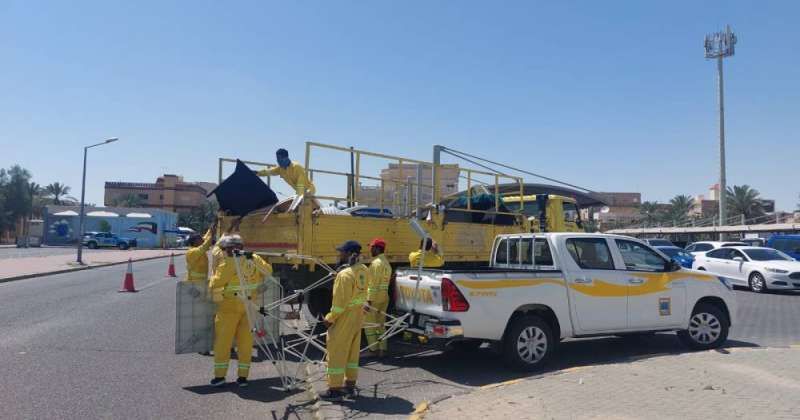 البلدية تبدأ إزالة خيام المرشحين من أمام مراكز الاقتراع   