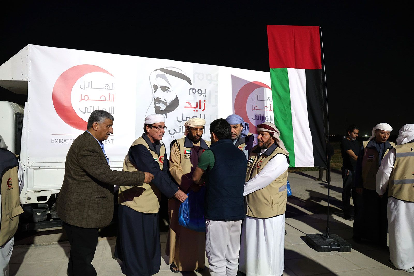 المخيم الإماراتي الأردني للاجئين السوريين يقيم إفطارا لـ 200 أسرة