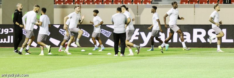 مساعد ريجي يقود الطائي أمام الشباب