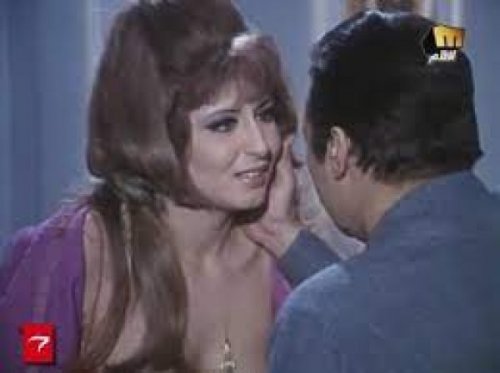 خلع ملابسها في مشهد ساخن على السرير.. سهير رمزي تعترف هذا الفنان أشعل جنوني بهذي الطريقة وتمنيت يكون زوجي الـ 13