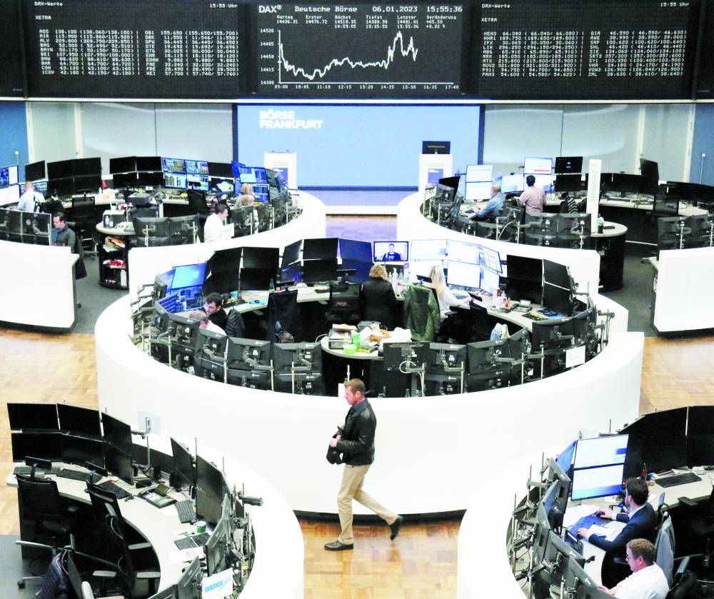 الأسهم الأوروبية تترقب «السياسة النقدية» .. واليابانية ترتفع بدعم شركات الرقائق
