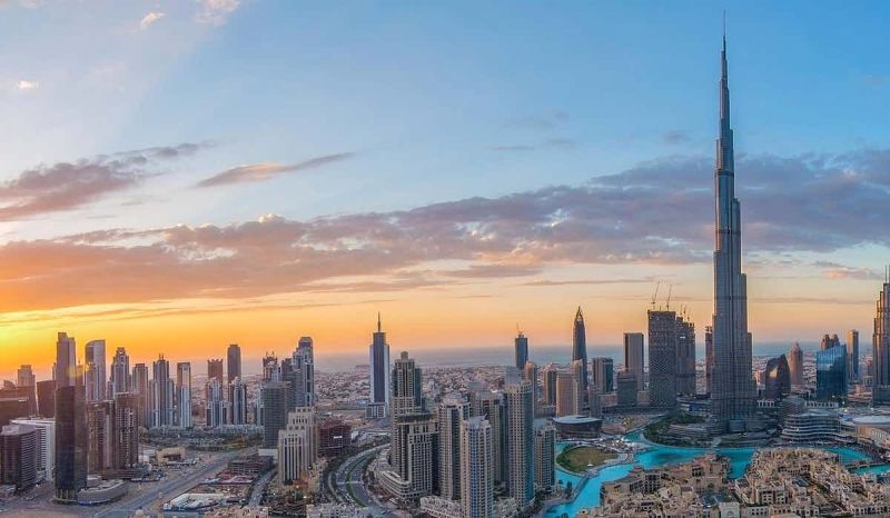 طقس الإمارات غداً غائم جزئياً بوجه عام وفرصة لسقوط أمطار