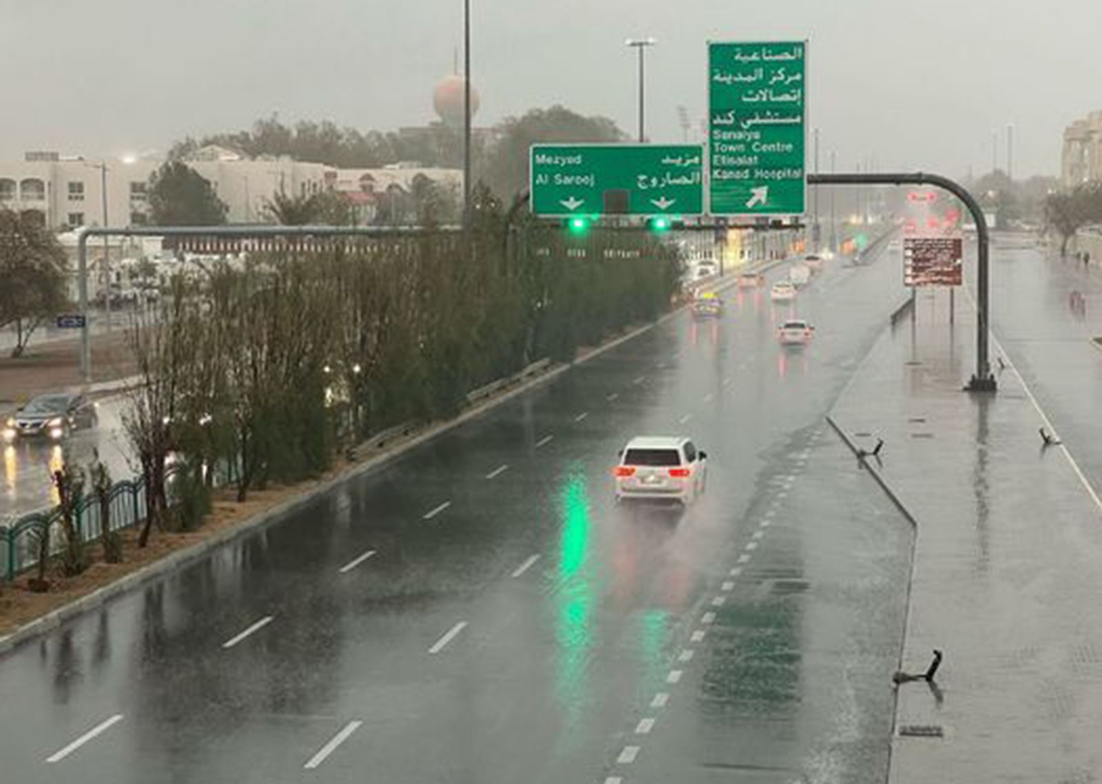 شرطة أبوظبي تدعو للالتزام بتدابير السلامة في الأحوال الجوية المتقلبة