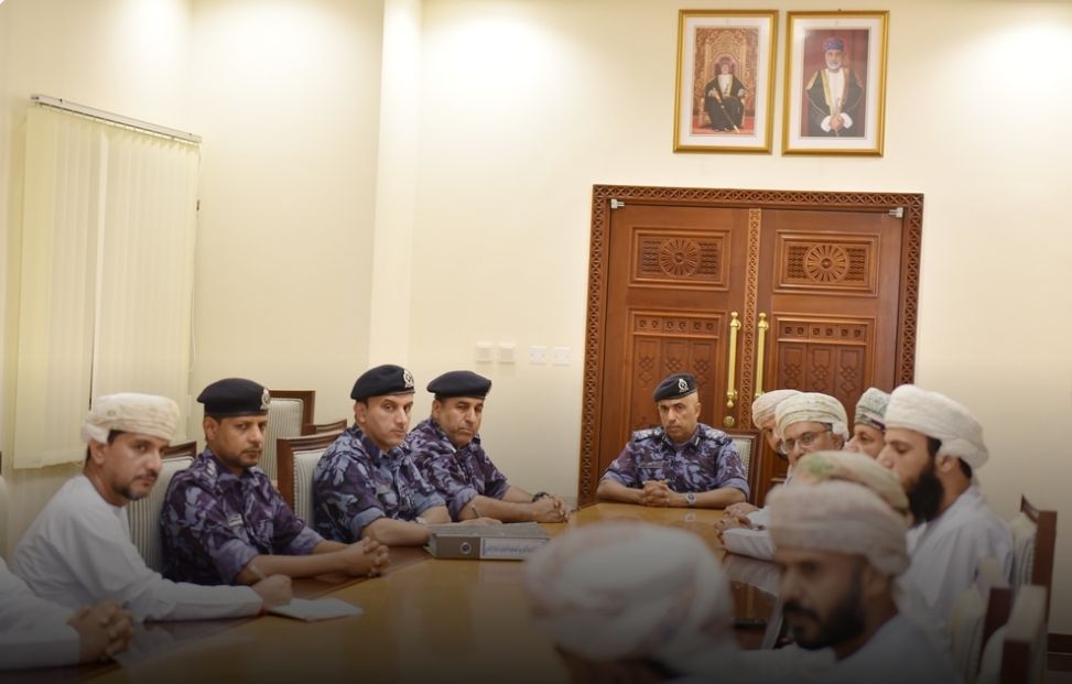 اجتماع اللجنة الفرعية لإدارة الحالات الطارئة بجنوب الباطنة