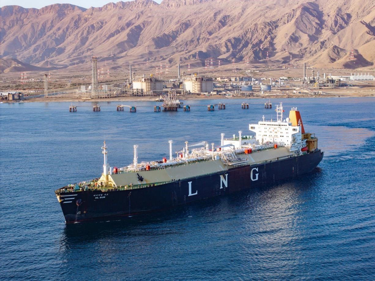 توقيع اتفاقية عمانية يابانية لبيع وشراء الغاز الطبيعي المسال