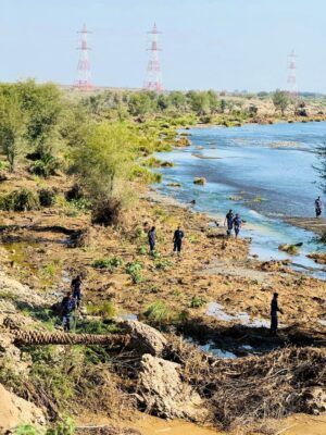 بالصور .. مواصلة العمليات المكثفة للبحث عن المفقود في المضيبي