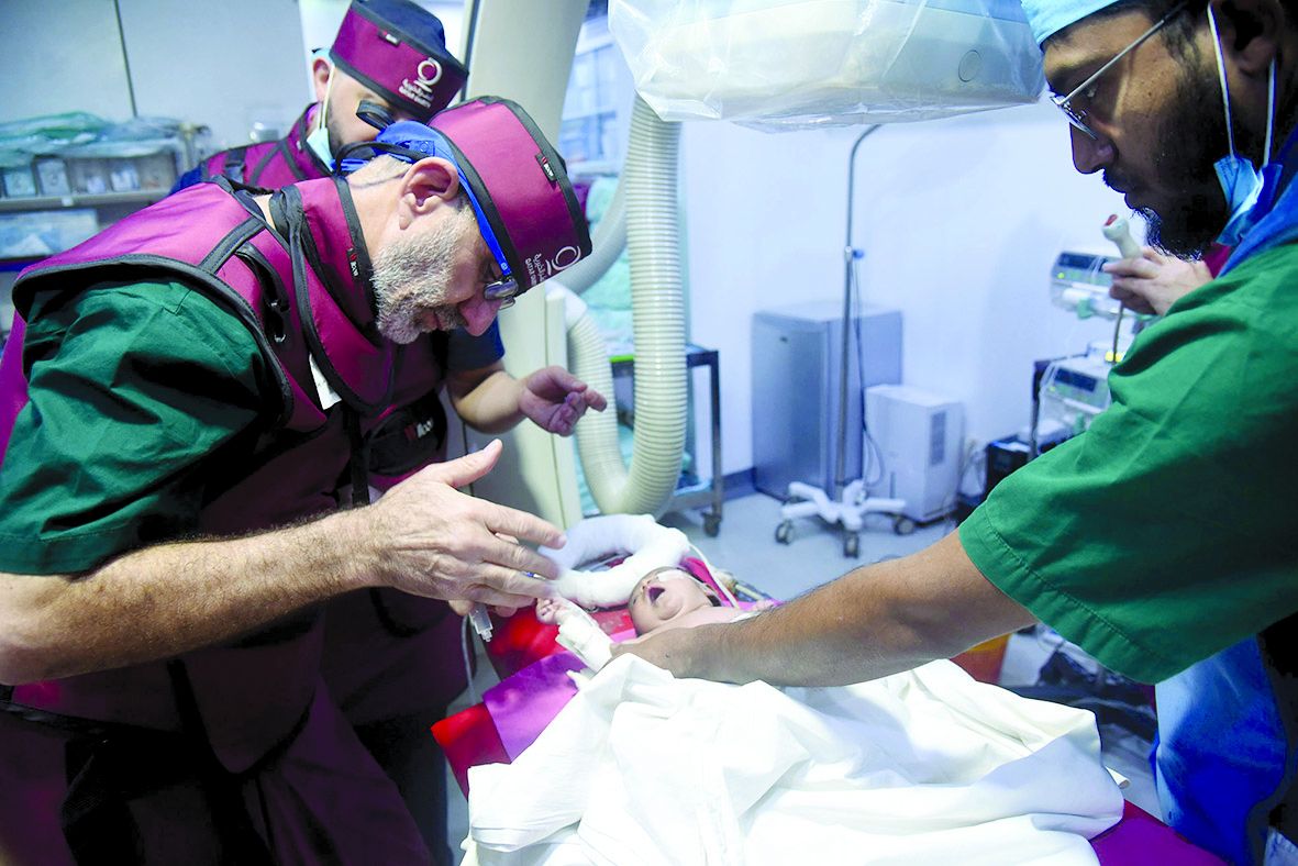قطر الخيرية تعالج التشوهات القلبية لأطفال بنغلاديش