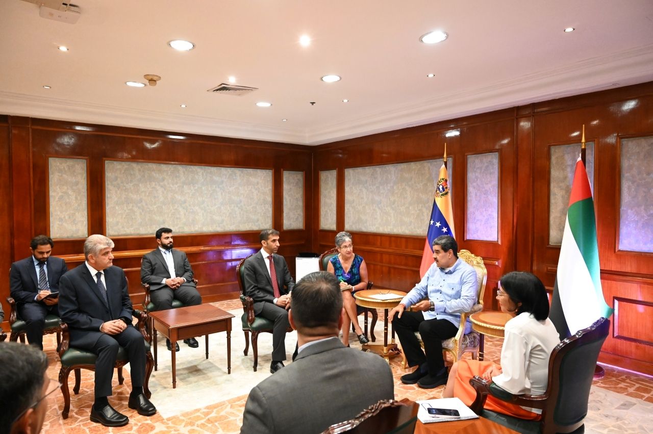 رئيس فنزويلا يشيد بجهود الإمارات في ترسيخ أسس الاستقرار والازدهار الدولي