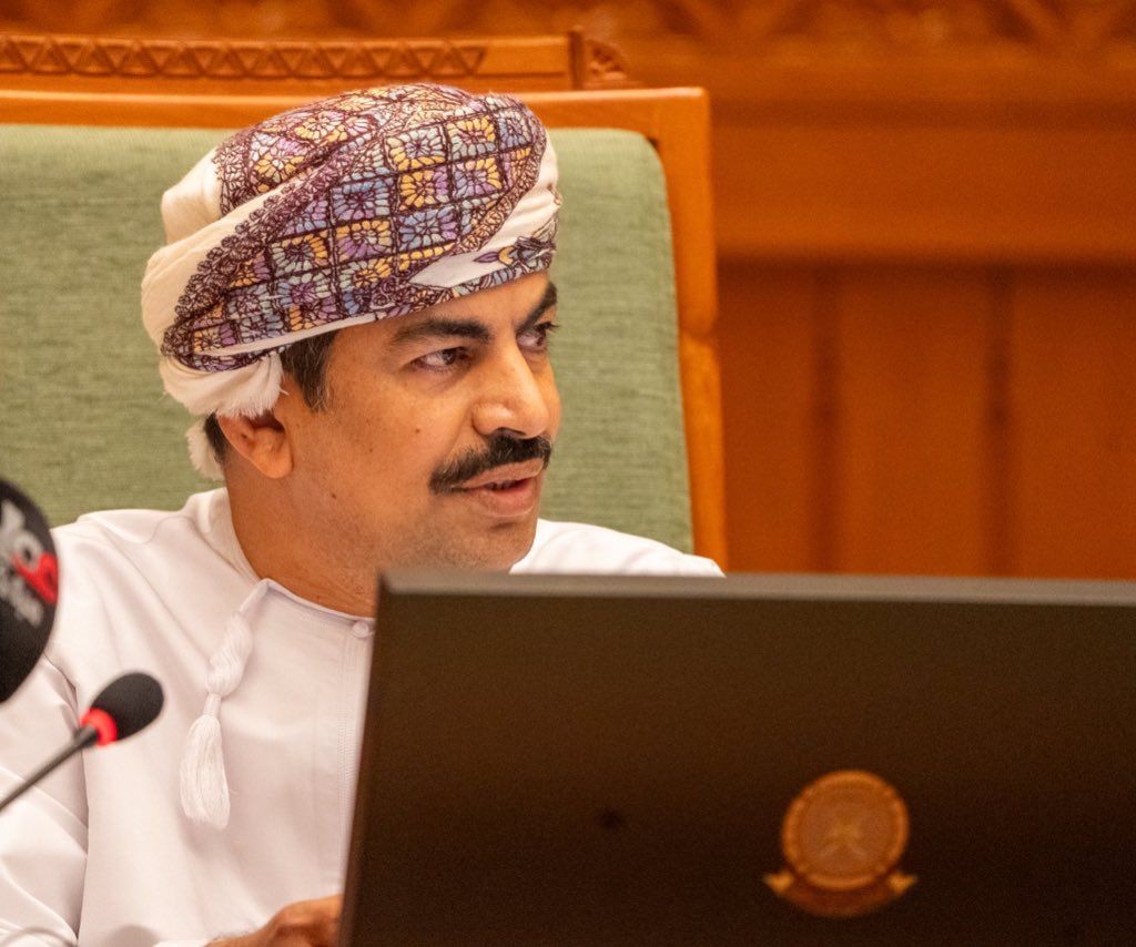 وزير الإعلام يؤكد على مبدأ حرية الرأي والتعبير عنه في حدود القانون