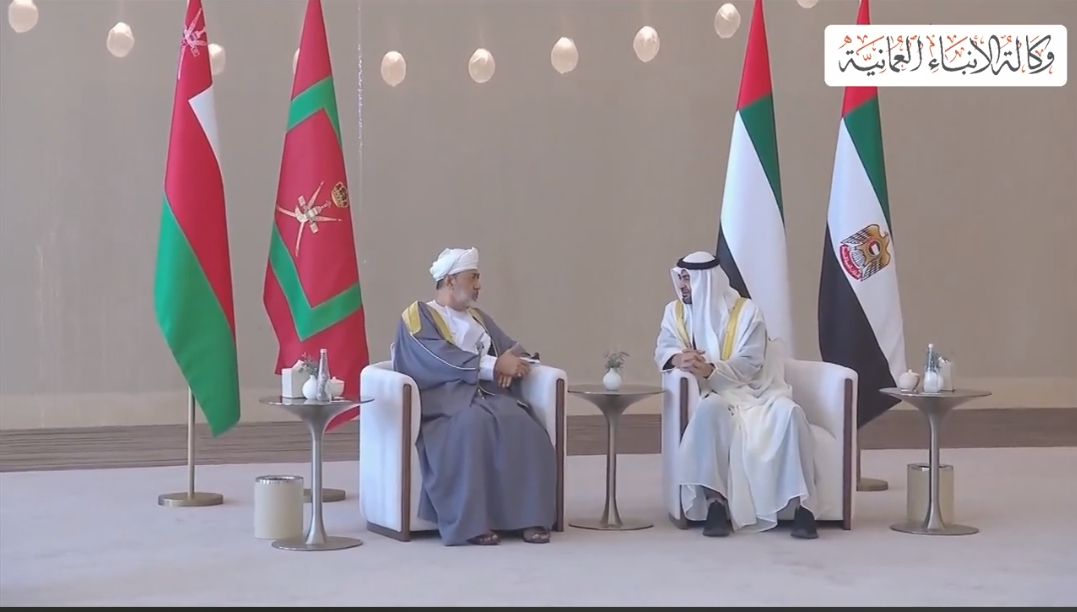 جلالة السلطان وأخيه رئيس دولة الإمارات يعقدان جلسة مباحثات رسمية