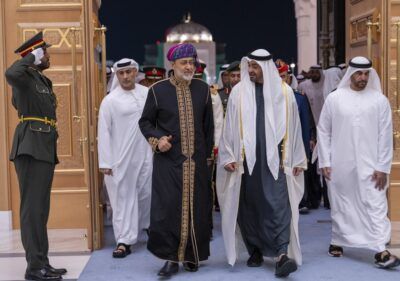 تكريماً لجلالة السلطان .. رئيس الإمارات يقيم مأدبة عشاء رسميّة بقصر الوطن
