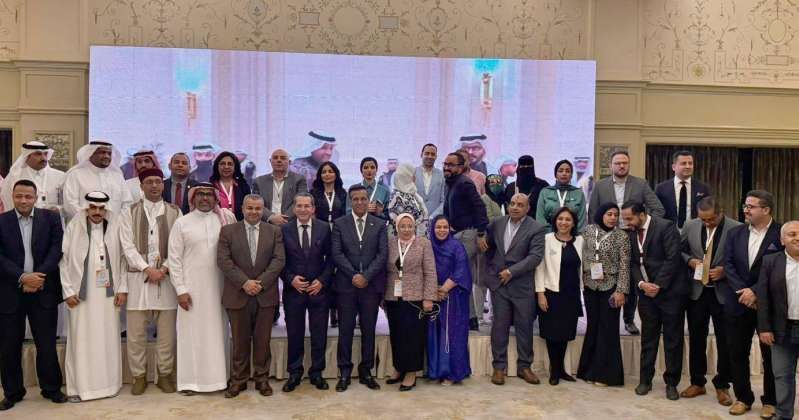 صورة جماعية خلال اجتماع الجمعية العمومية للاتحاد العربي للإعلام السياحي