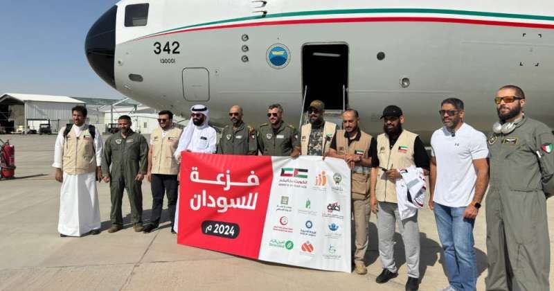 40 طنا من المواد الغذائية والطبية و3 سيارات إسعاف من الكويت إلى السودان
