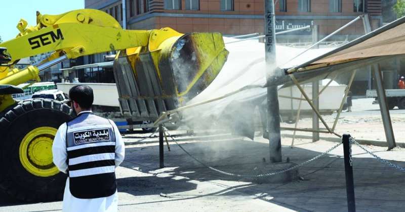 «البلدية» تواصل إزالة التعديات: رفع 55 سيارة ومخالفات على محلات بالري