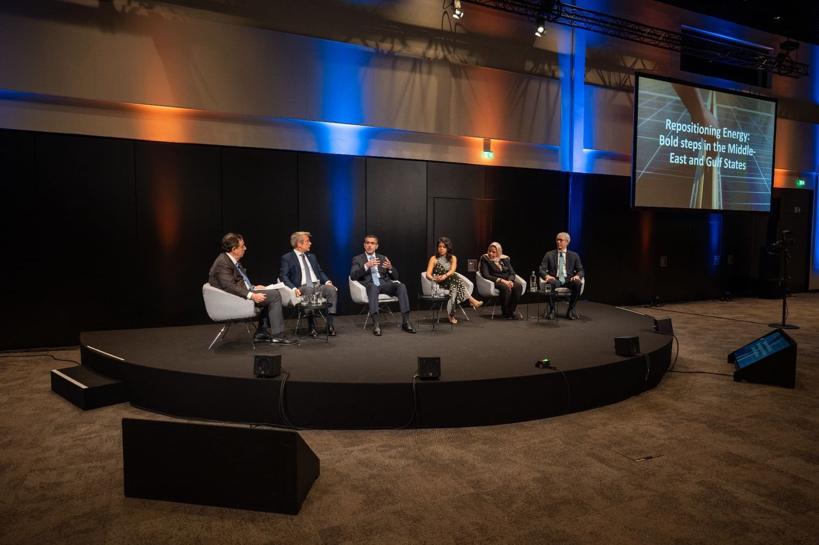 الإمارات تشارك في "مؤتمر الطاقة العالمي" بهولندا