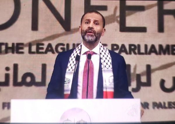 الشيخ حميد الاحمر يدعو لتوحيد الجهود العربية والإسلامية لدعم الشعب الفلسطيني ونصرة قضيته العادلة