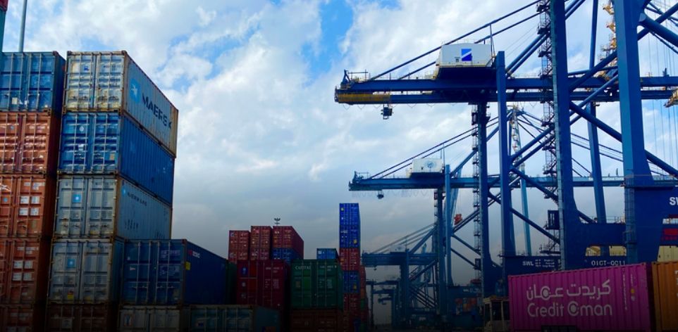 استقرارُ الرقم القياسي لأسعار الواردات في سلطنة عُمان