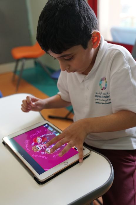 مؤسسة قطر تســـــــــتـخــدم التكنولوجـــيا للارتقاء بدمج الطلاب من ذوي التوحد في العملية التعليمية 