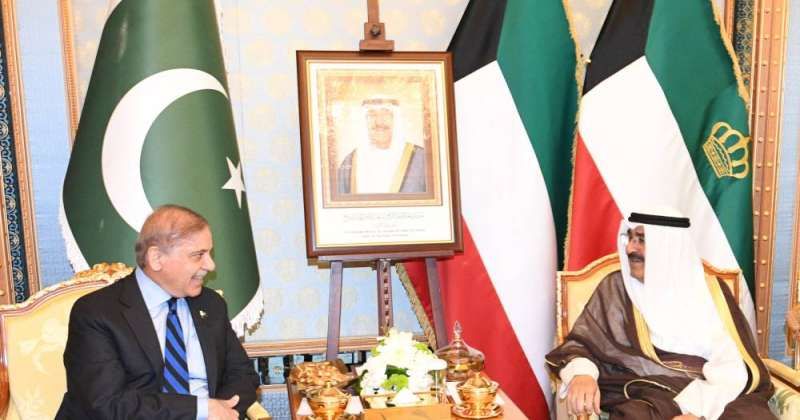 سمو أمير البلاد يستقبل رئيس وزراء باكستان