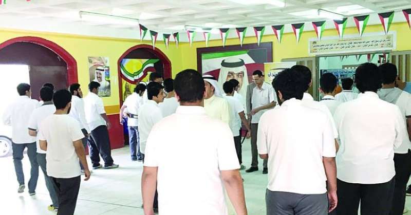 التفتيش الذاتي في اختبارات الثانوية (صورة ارشيفية)