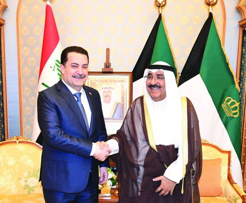 سمو الأمير مستقبلاً رئيس الوزراء العراقي