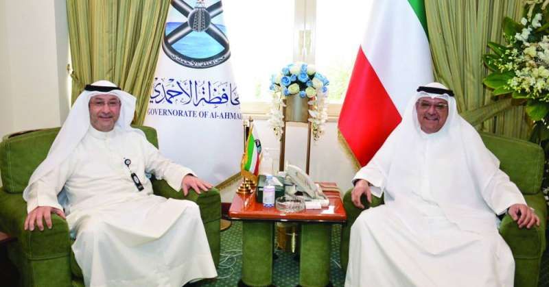 محافظ الأحمدي يستقبل المهنئين