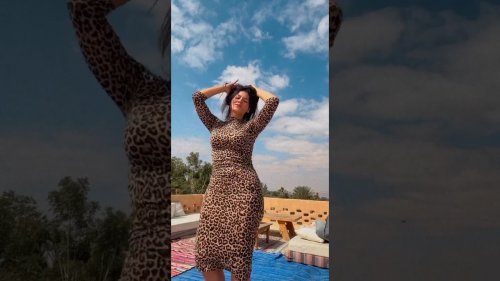 لورديانا تنافس صافيناز بوصلة رقص شرقي كلها دلع واغراء .. (فيديو)
