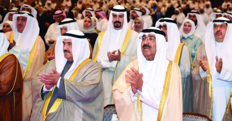 الأمير يُكرّم كوكبة من المُعلمين والمدارس المميّزة