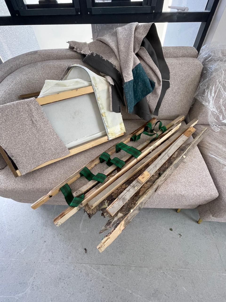 ضبط مؤسسة تجارية تغشّ في صناعة الأثاث