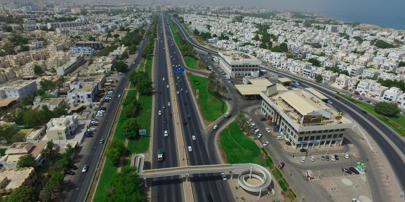 أكثر من 1.6 مليون مركبة مسجلة في سلطنة عمان بنهاية مارس 2024