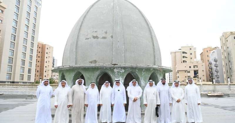 الأصفر يطلع على تأهيل وترميم مسجد العثمان في حولي